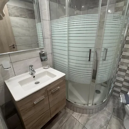 Mihalis * Lakki (Karpathos)