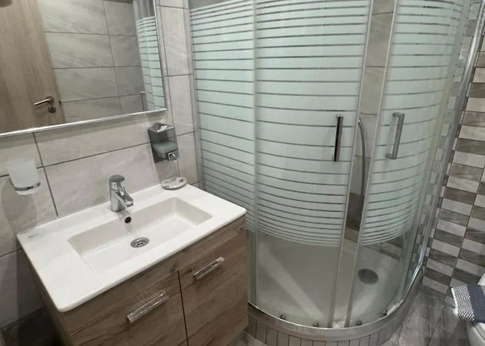 Mihalis * Lakki (Karpathos)